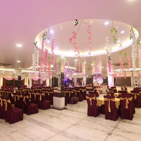 Hotel The Leaf - Gomti Nagar 러크나우 외부 사진