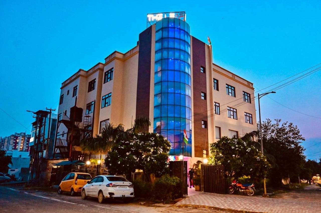 Hotel The Leaf - Gomti Nagar 러크나우 외부 사진