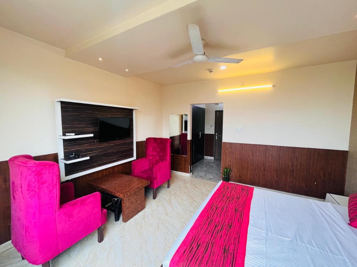 Hotel The Leaf - Gomti Nagar 러크나우 외부 사진