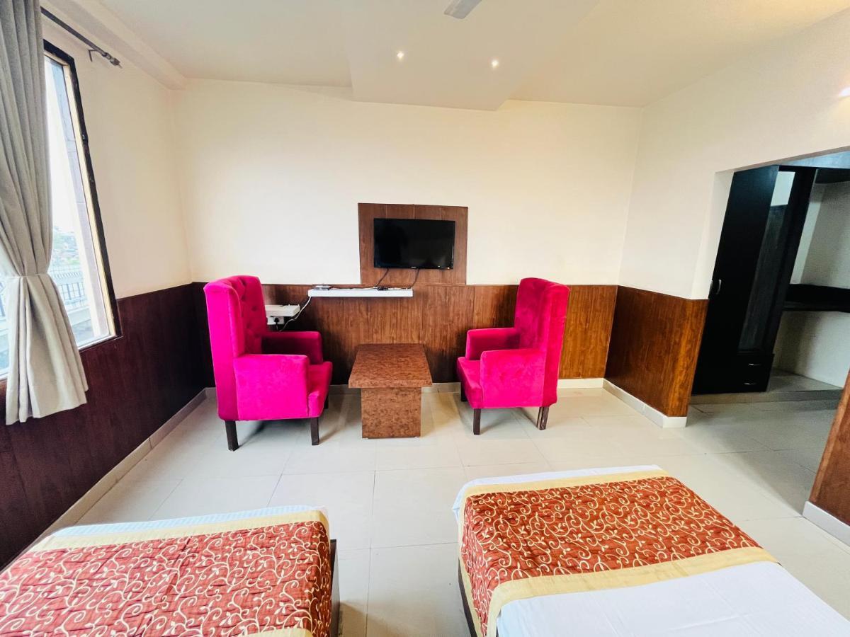 Hotel The Leaf - Gomti Nagar 러크나우 외부 사진