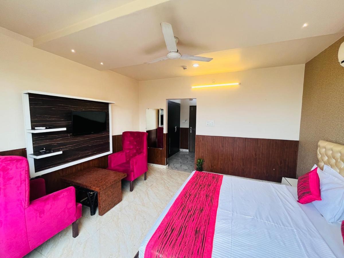 Hotel The Leaf - Gomti Nagar 러크나우 외부 사진