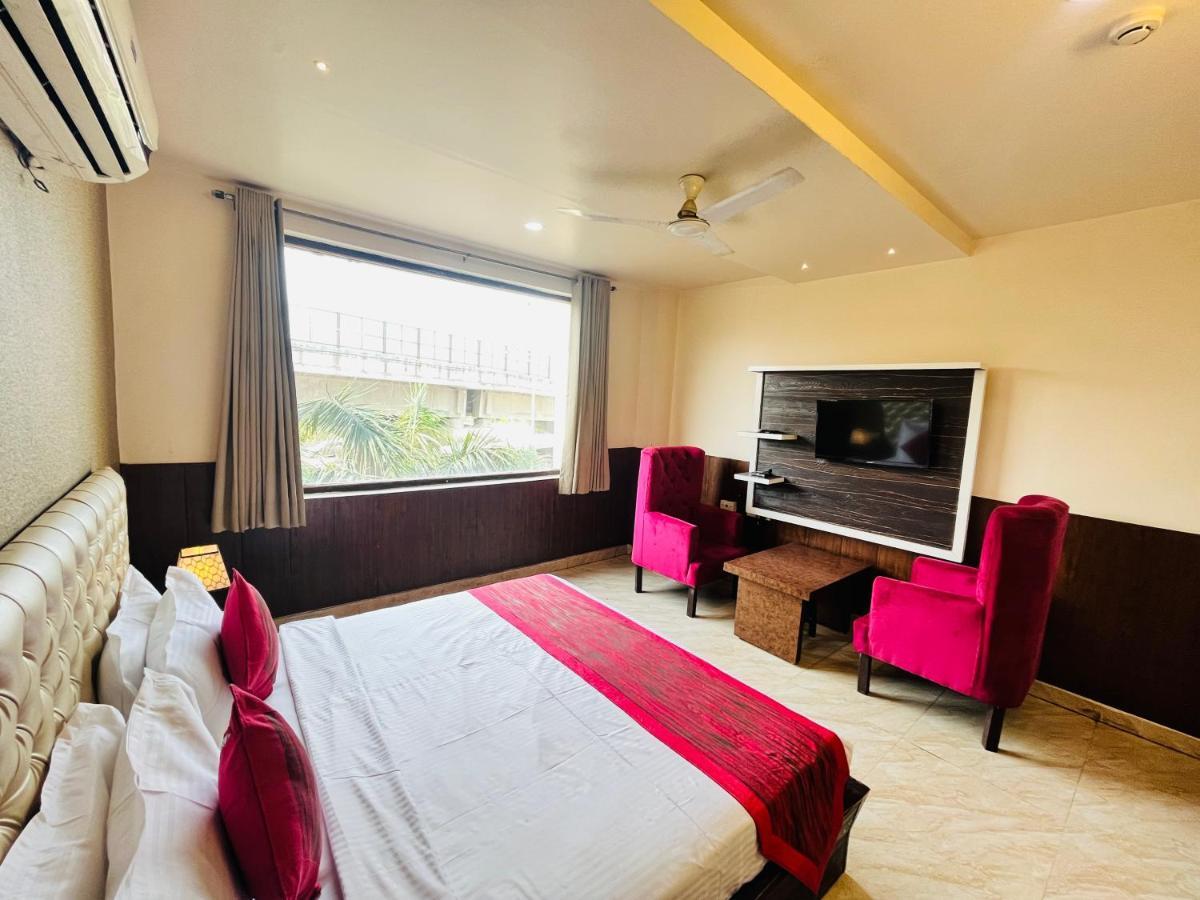 Hotel The Leaf - Gomti Nagar 러크나우 외부 사진